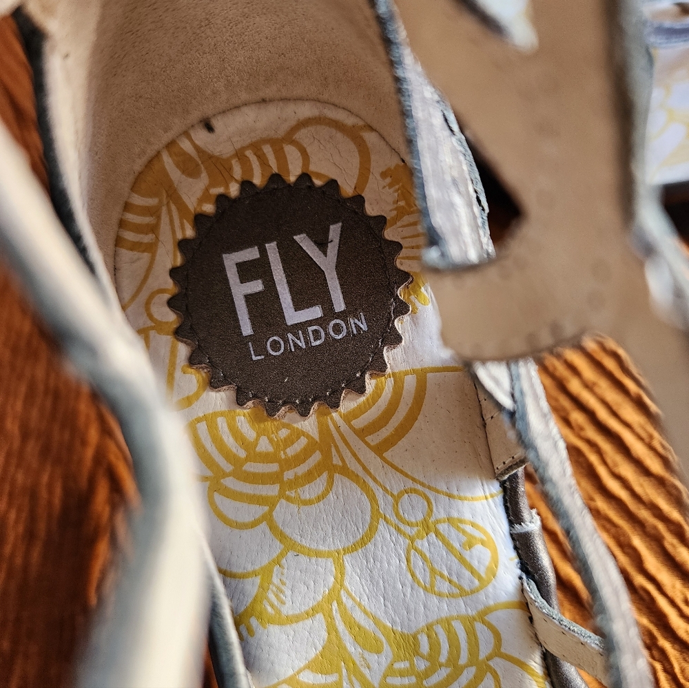 Fly London Yuke Wedge Sandals - Picture 3 of 7